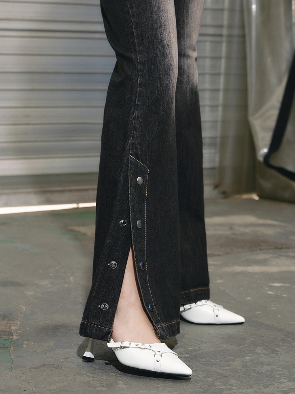 Women Bell Bottom Jeans Stretchy Flare Mid Rise Embroidery Vintage Denim Pants 90s Outfits Y2k Clothes