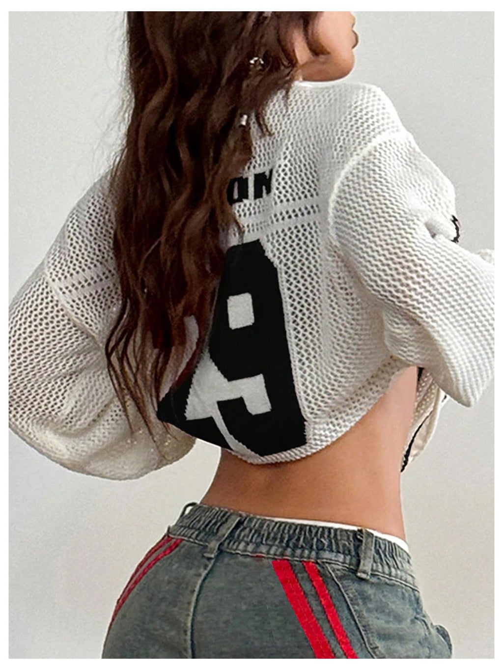 Verdusa Women's Y2k Tops Jersey Shirts Oversized Crochet Graphic Going Out Tops V Neck Pullover Sweater Streetwear