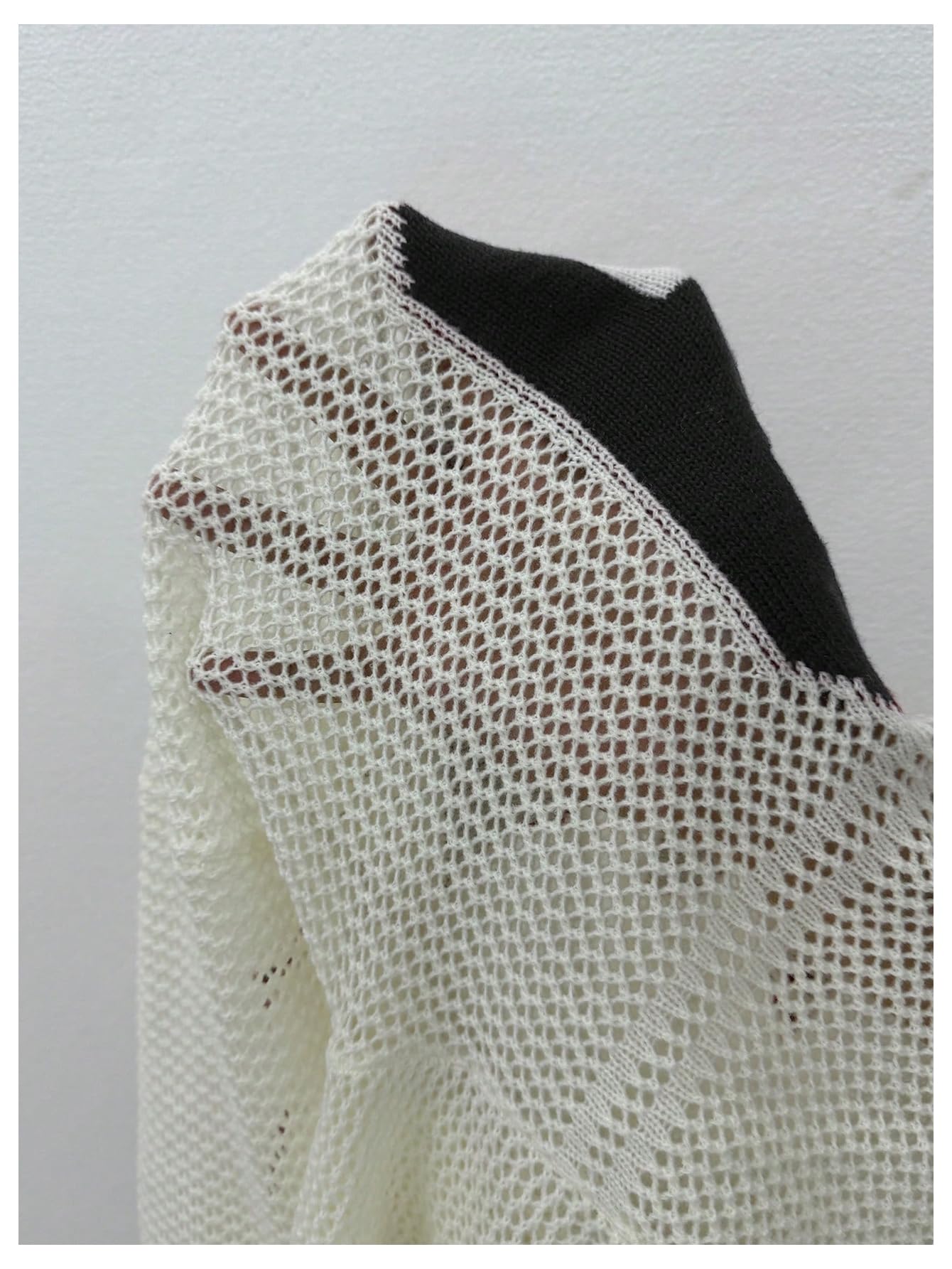 Verdusa Women's Y2k Tops Jersey Shirts Oversized Crochet Graphic Going Out Tops V Neck Pullover Sweater Streetwear